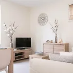 Santvort Luxury With Private Parking 아파트 잔드보르트