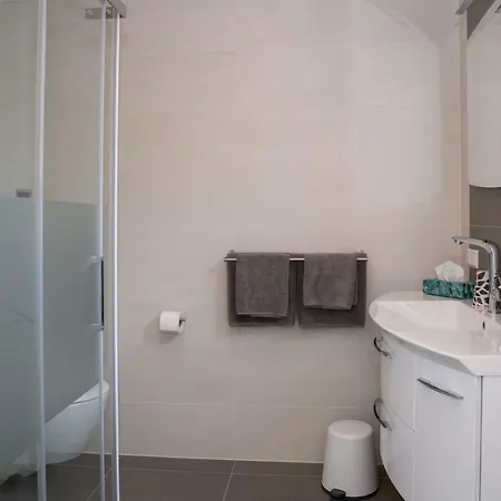 Santvort Luxury With Private Parking Apartman *