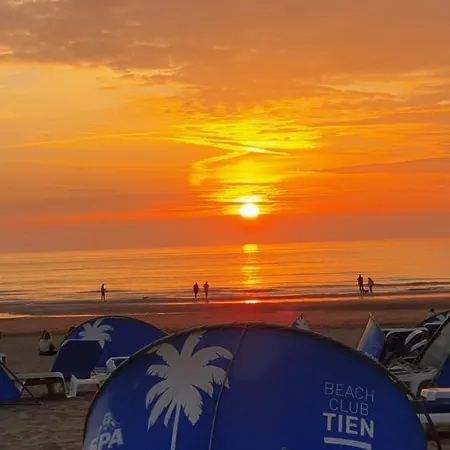 Santvort Luxury With Private Parking Apartment